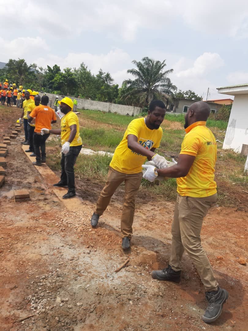 Line by line, waiting for our turn to #Brightenlives. It’s #Yellocare 2019