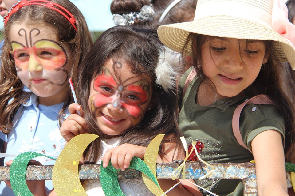 syrian_kids's tweet photo. All of the things an arts education gives a young person enhance leadership skills.🌷
#syriankidsfoundation #welcomerefugees #syria #canada🇨🇦 #syrianchild #childhood #love #future #dream #educationcannotwait #be_yourself #attitude #positivevibes #kids #charity #skf https://t.co/HnPWv2pwMQ
