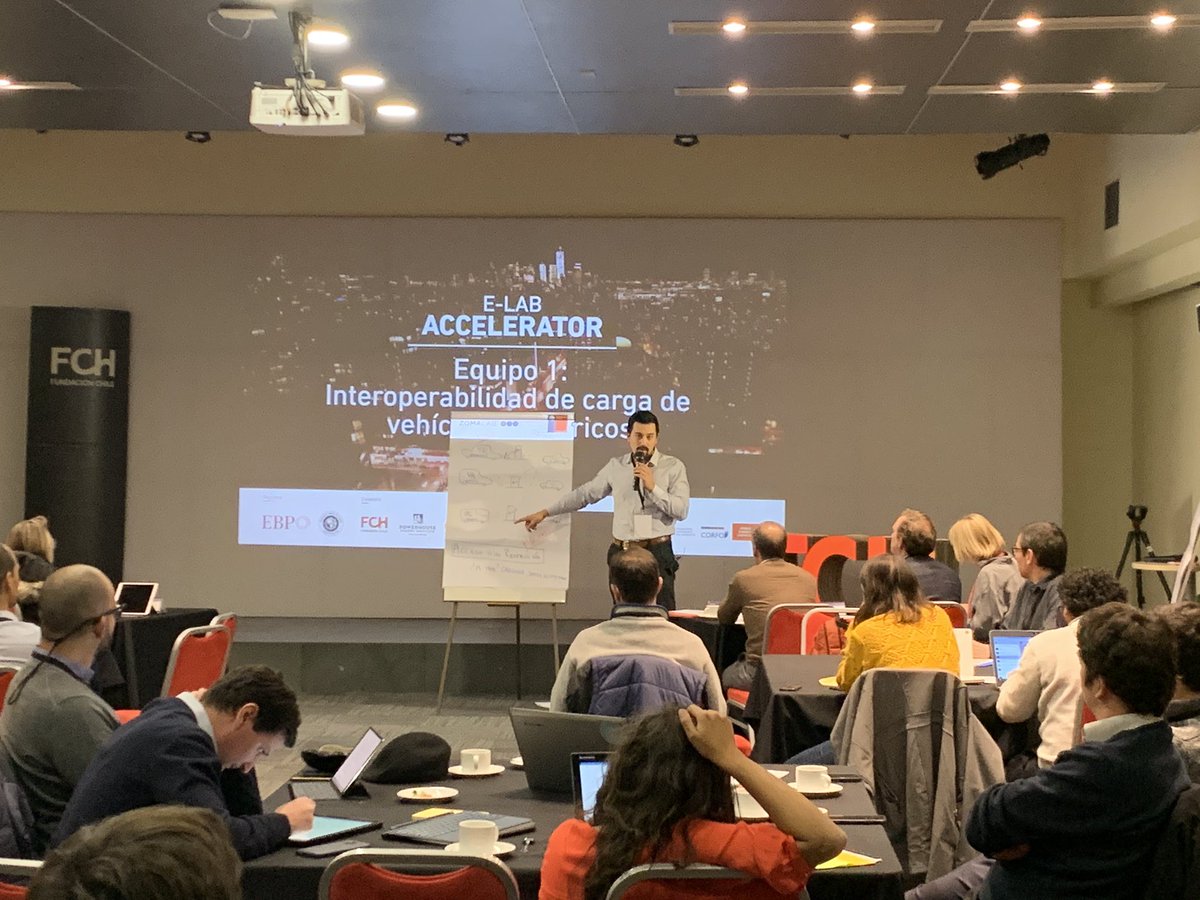 Caro_cuevasg's tweet photo. Último pitch en #eLabChile “Interoperabilidad de carga de vehículos eléctricos” @sec @MinEnergia @ABBenChile @AgenciadeSE https://t.co/JVzuE18oW8