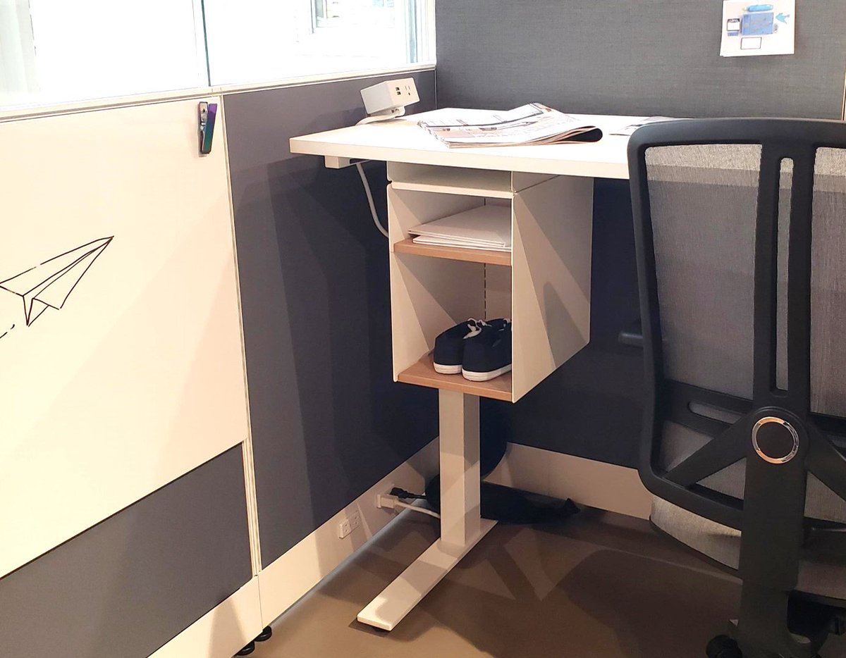 RightsizeOffice's tweet photo. We were loving the height adjustable storage trend at #neocon2019. https://t.co/YijAmjYGkP