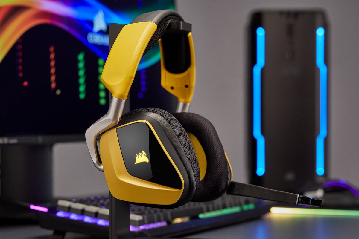 CORSAIR's tweet image. Are you listening in loud and clear? 🎧