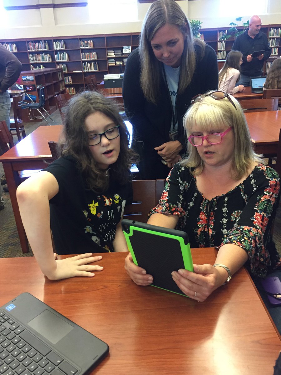 STEMEffectGirls's tweet photo. Are you a #parent/caregiver whose daughter has participated in a girl-focused #STEM program? We want to hear why/if you think #GirlsInSTEM programs are important! Take part in a on-line focus group &amp; get a $15 Amazon card! #STEMEffect 
 info: https://t.co/qgUCT6DFHE https://t.co/vWrLRjFN9Z
