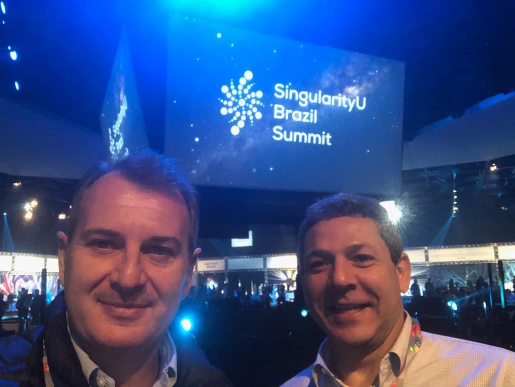 FFCSFin's tweet photo. Pensar fora da caixa também é um dos caminhos para encontrar melhores soluções para nossos clientes e parceiros. Por isso, a FFC está presente no @singularityubr , que reúne pensadores, cientistas e empreendedores atentos às tecnologias exponenciais e suas aplicações. https://t.co/zLO8uDJVW1