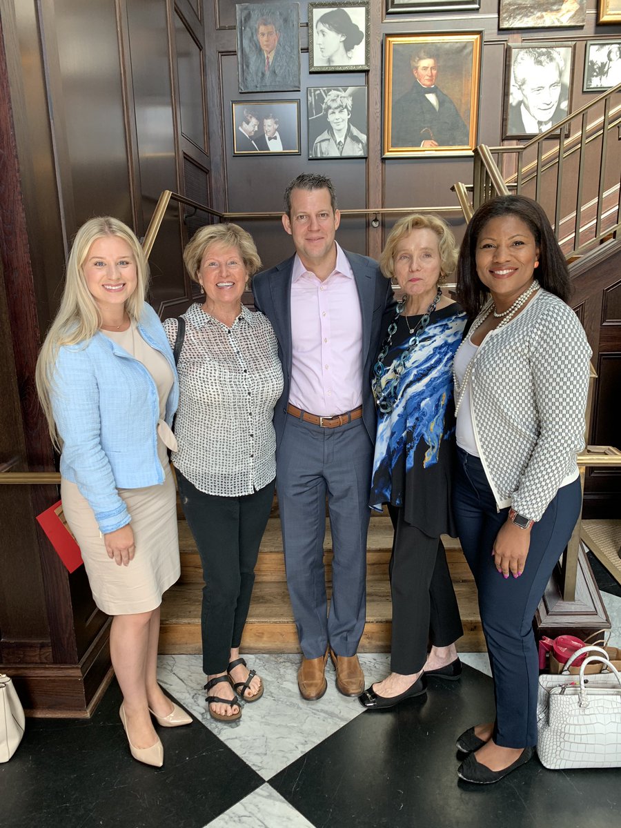 HillsboroughSAO's tweet photo. Spent the morning discussing ways to mitigate substance abuse among teens w/ @HillsboroughNTF. We’re addressing addiction from a health-based perspective instead of purely punitive. #DoingMoreForKids #TreatmentCourt #SAO13 https://t.co/FU1qvdusgr
