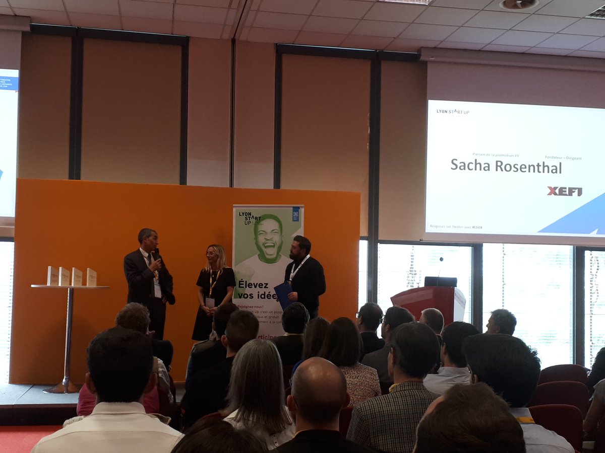 lyon_startup's tweet photo. #finale #remisedeprix #LSU8
Sacha Rosenthal de @XEFI_France prend la suite de Céline Paravy-Atlan de @MAPIECEbusiness, en tant que parrain de la promotion #LSU9 !
#lyonstartup #entrepreneurs #startup #lyon https://t.co/rydj6b1JZy