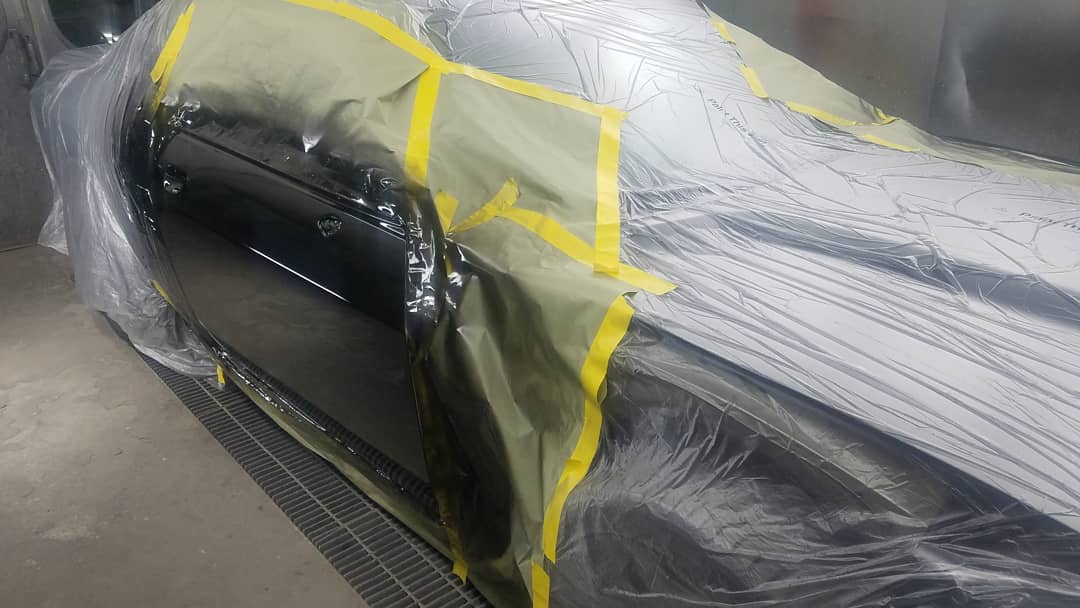 joey3js's tweet photo. Laying down the @PPGRefinish_NA color and clean like glass on this 17 dodge challanger in for collision repair at #3jsauto #Brooklyn #challanger #mopar #collisionrepair #ppg https://t.co/rG3aNHfBZP