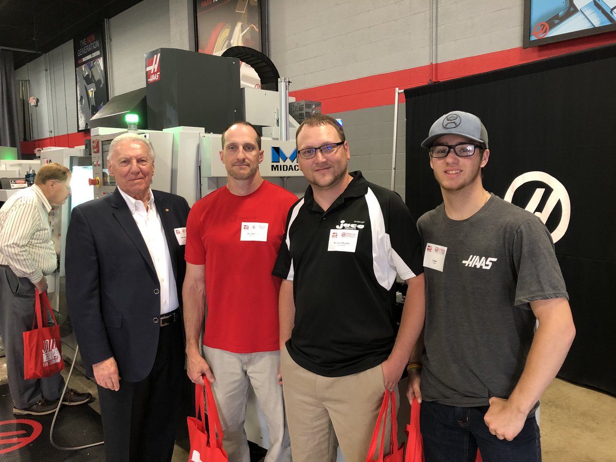 midacocorp's tweet photo. #Midaco #PalletChanger shown at several #HAASCNC dealerships during Demo Day today! Our president, Mike Cayley, Sr., is at HFO Midwest in OH, pictured with Kyle, Michael and Lukas, from @JacoProducts.
#CNC #manufacturing #automation #machinist #Haas #americanmade #MadeInUSA https://t.co/j5SvfIu6br