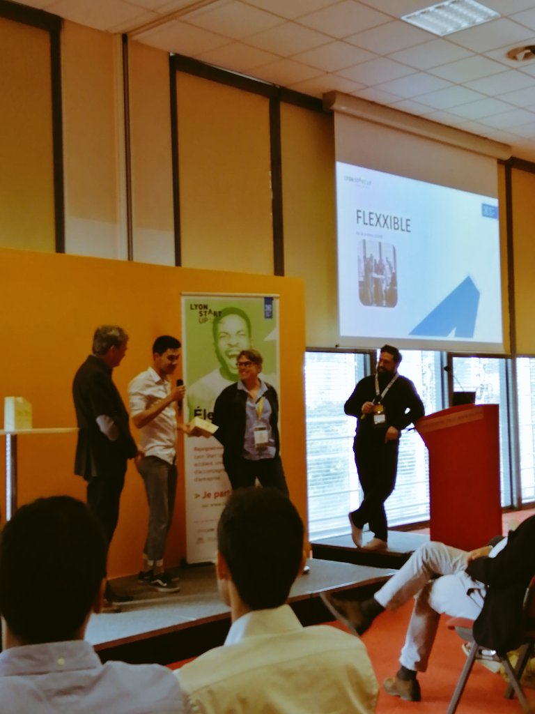 Manu_Incub's tweet photo. Un grand #BRAVO à Yannis Hemery, fondateur de #FLEXIBBLE qui remporte le 3ème prix du concours @lyon_startup 2019 ! #SDE2019 #LSU2019 https://t.co/tAf8h56UqW