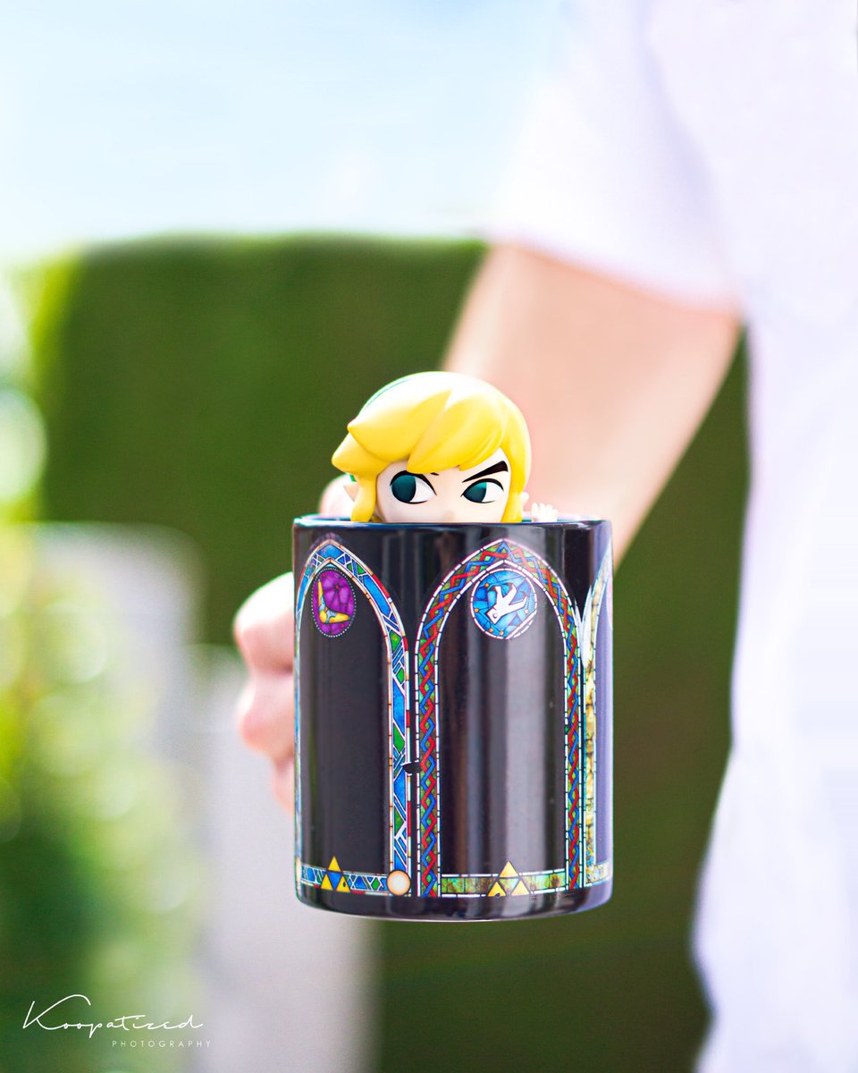 KoopatizedPhoto's tweet photo. “Did I hear ‘BotW’ sequel ??”
Toon Link sneaking out 😂🙌

#nintendo #nintendode #nintendoeurope #tloz #loz #botw #e3 #toonlink #link https://t.co/w5T8yOEuhs