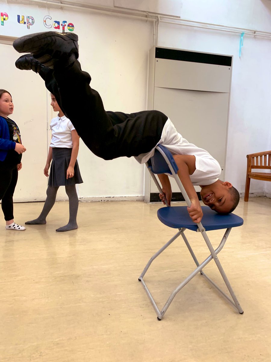 Claudia_Evolve's tweet photo. Musical chairs anyone? The dancers @FerryLaneN17 are exploring movement with chairs in dance club. Great way to challenge their creativity✨ #openupthemind #dance https://t.co/78ufs6cRhi