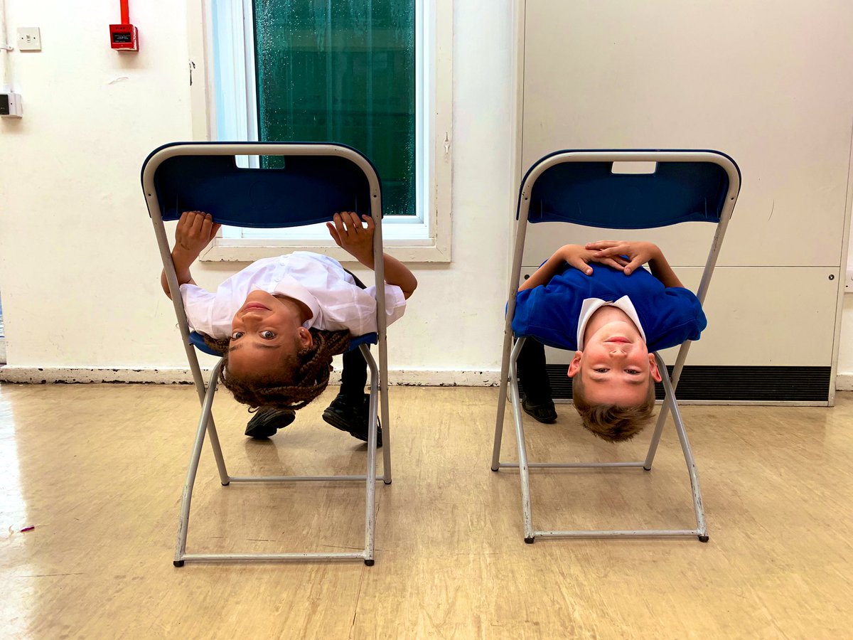 Claudia_Evolve's tweet photo. Musical chairs anyone? The dancers @FerryLaneN17 are exploring movement with chairs in dance club. Great way to challenge their creativity✨ #openupthemind #dance https://t.co/78ufs6cRhi