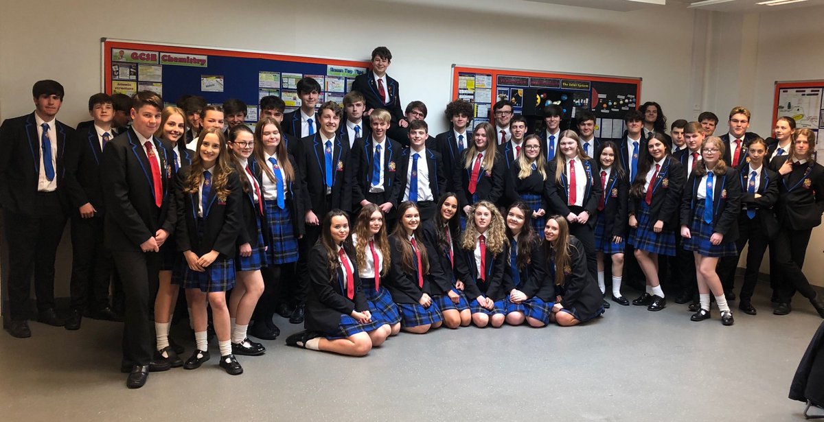 MrAshworth's tweet photo. 50 amazing scientists @wade deacon have a great last physics exam.. such a pleasure to have taught you.. 🧪🌡⚗️🧬🔭🧫 https://t.co/pA0YeK2q24