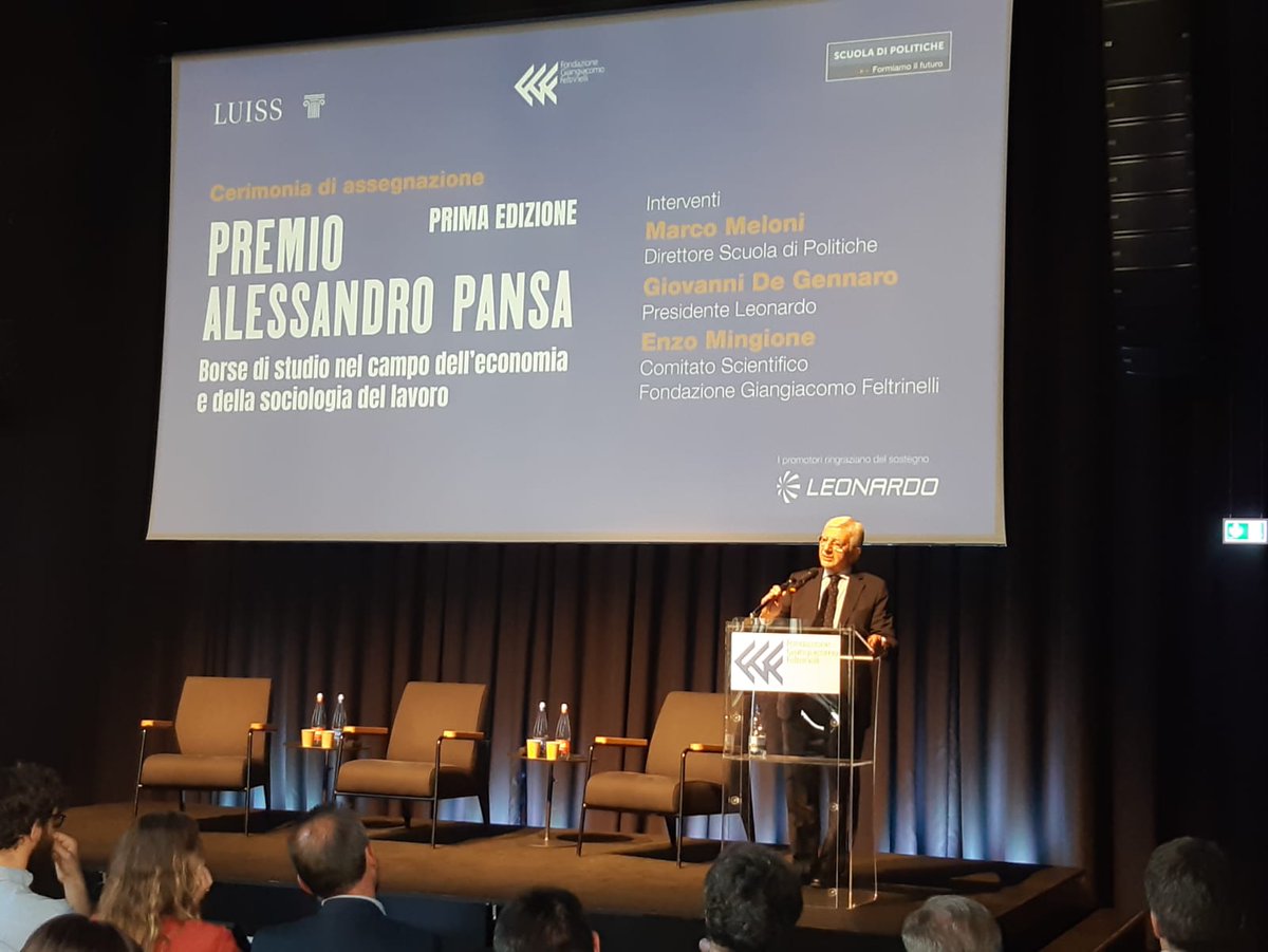 Leonardo_IT's tweet photo. @FondFeltrinelli @UniLUISS Giovanni De Gennaro, Presidente di #Leonardo: confido che i giovani che saranno destinatari del #PremioPansa sapranno portare avanti l'esempio e la determinazione di Alessandro nell'approfondire gli interessi scientifici al fine di creare valore aggiunto per l'economia #JSFmilano https://t.co/tdd0FxIA25