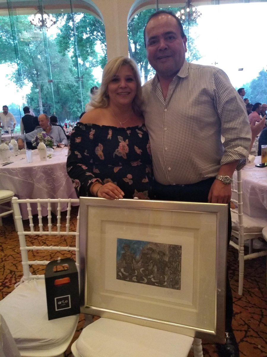 FUNDAZOTOLUCO's tweet photo. #7TorneoFundaZotoluco
Gracias por su generosidad a todos aquellos quiénes participaron en la subasta de piezas de arte. https://t.co/IYyFehc2qo