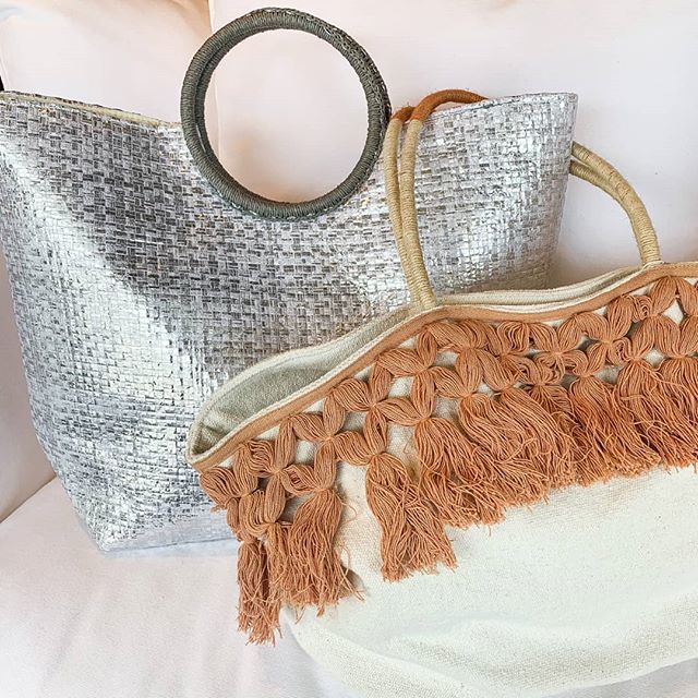 bluehandhome's tweet photo. Do you love a good beach bag as much as we do?!?! ⛱☀️ There’s just something about the texture, colors &amp; contents not to mention the freedom to throw something a little extra on your shoulder compared to any other time of day!  We’ve got several stil… https://t.co/6e3WWiBQhm https://t.co/dZ3dkWkatB
