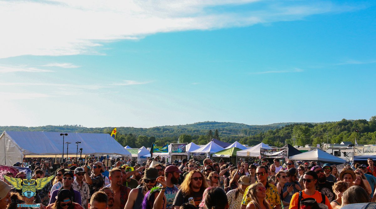 215Music tweet media