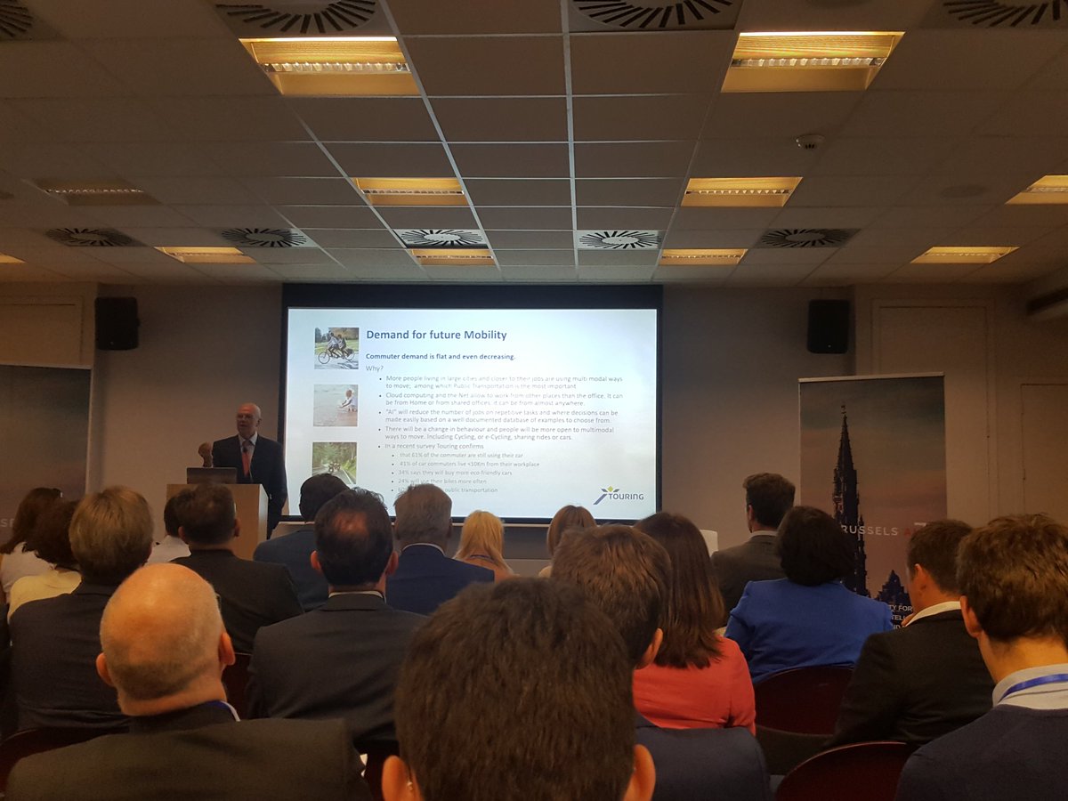 <a href="/WillemarckT/">Willemarck Thierry</a> now discussing global challenges in #Mobility and the current developments in Belgium <a href="/brussels_ai/">Brussels AI</a>. #AI #AImobility