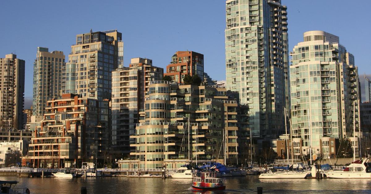 BC_Housing's tweet photo. If we’re going to reduce BC’s energy consumption, we need to start designing more energy efficient multi-unit residential buildings. And that’s more possible than you might think. See how ➡ https://t.co/4sf30Pc5XG https://t.co/T6NEwbYNlt