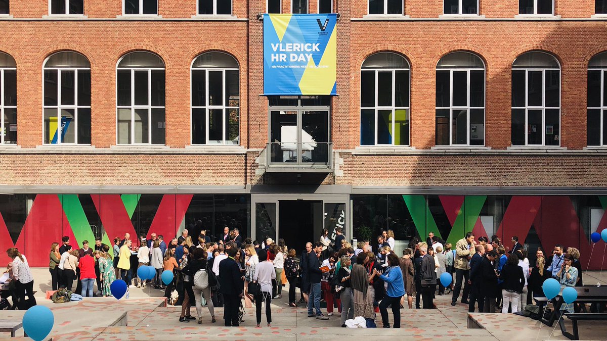 petercoox's tweet photo. Opnieuw een erg boeiende en fijne Vlerick HR Day dit jaar. Steeds weer een uitstekende organisatie, boeiende sprekers en een interessant publiek.

De meest inspirerende en/of opmerkelijke quotes, slides en roundups -> hashtag #VlerickHRDay.

Bedankt, @Vlerick! https://t.co/03jptyo0eM