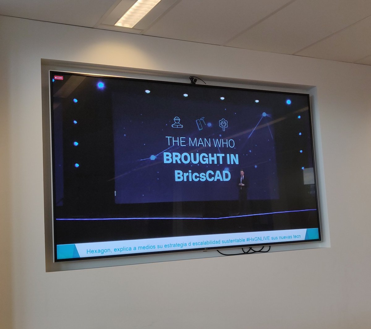 JoachimCorijn's tweet photo. Ted Rossdale introduced on @HxGNLIVE by @MattiasPlus #ted full video: https://t.co/zj7MtsY0L2 🥳 https://t.co/GvdSnVHH5m