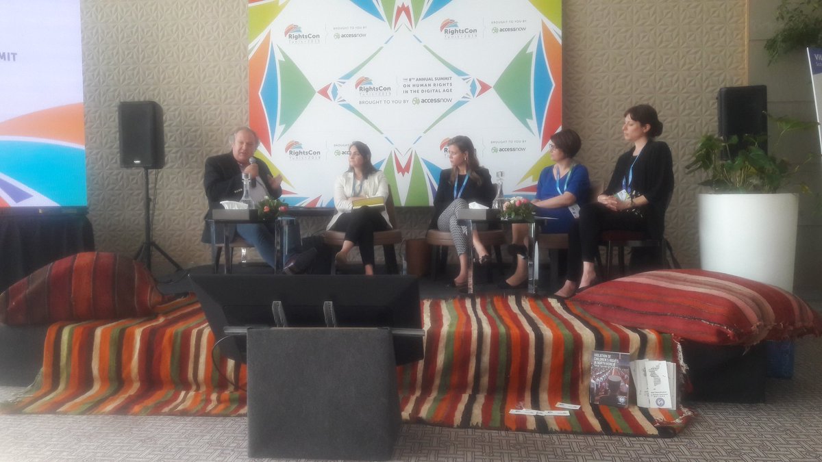 Very engaging session #RightsCon2019 on how <a href="/InvestForRights/">InvestForRights</a> members engage tech companies on #digitalrights, use benchmarks such as <a href="/rankingrights/">Ranking Digital Rights</a>, engage with and use date from civil society. @PalomaMQuick, @Tristatecri, Sycomore AM, Bennett Freeman