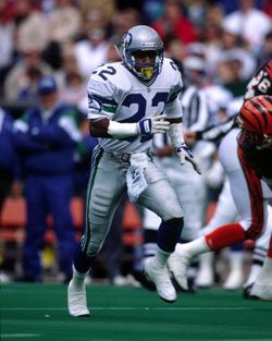 NesbyG's tweet photo. Good Morning Everyone #GoDawgs #PurpleReign #GoHawks @UW_Football @Seahawks @colts #WednesdayMotivation #NFl #NFAlumni @NFLPAFmrPlayers https://t.co/c6txHV7Pv1