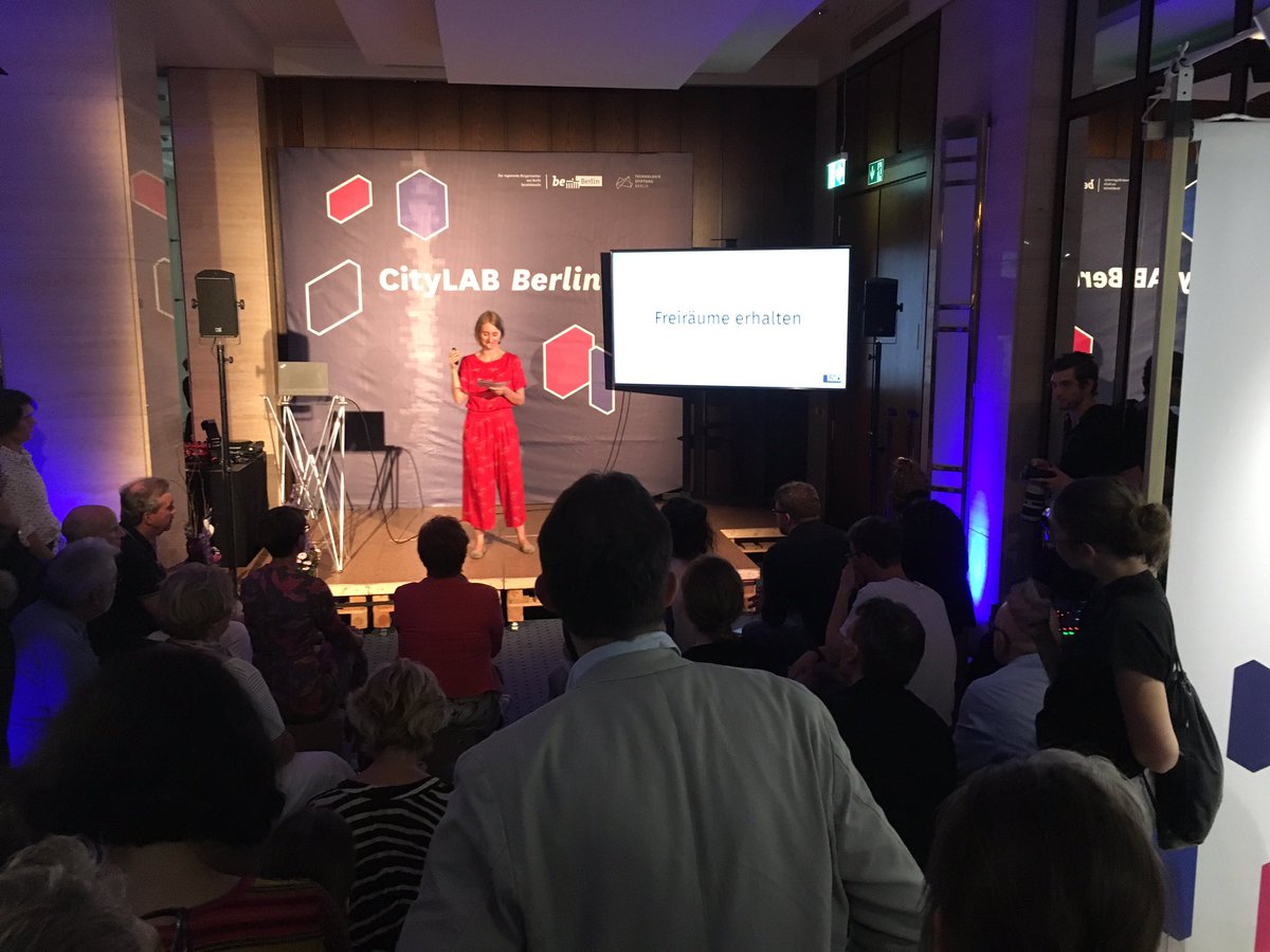 Live aus dem #CityLabBerlin heißt es: Lasst mal machen! Freiräume schaffen! Gestaltungsräume verteidigen! So sieht’s aus! Genau das versuchen wir am #Torhaus, direkt 200 Meter entfernt vom CityLabBerlin. Kommt doch mal rum beim #torhausfestival #tatensprechenlassen