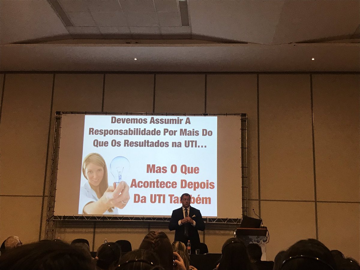 danni_dietitian's tweet photo. Impressive translation skills by @Paul_Wischmeyer at #Ganepão2019 #CritCareNutrition https://t.co/w4vNG7jPNl