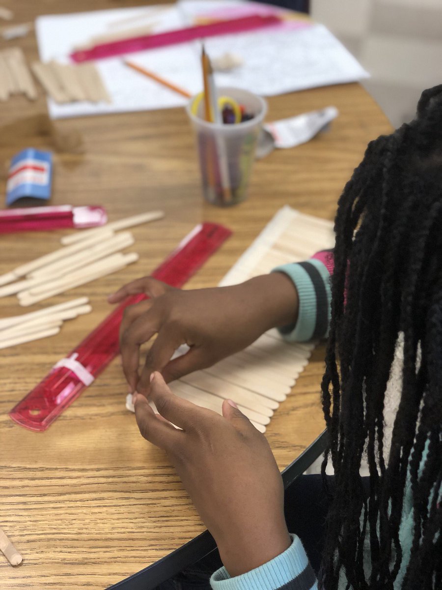 teachshanteach's tweet photo. Using the #DesignThinking process 2 build๐ #iTeach4thGrade #2ndYearTeacher #BlackGirlsTeach #BecomingTheNext #APSPowerUp https://t.co/xhvxTlgbVT