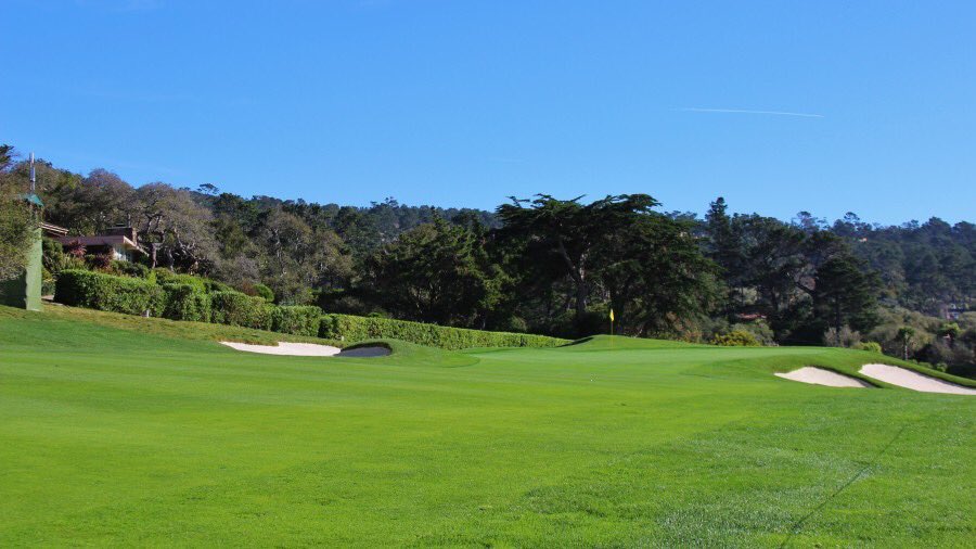How would you approach the first at <a href="/PebbleBeachGolf/">Pebble Beach Golf</a>? <a href="/FWGolfUK/">FairWeather Golf</a> <a href="/RoboGolfPro/">RoboGolfPro®</a> #UnleashYourPotential
