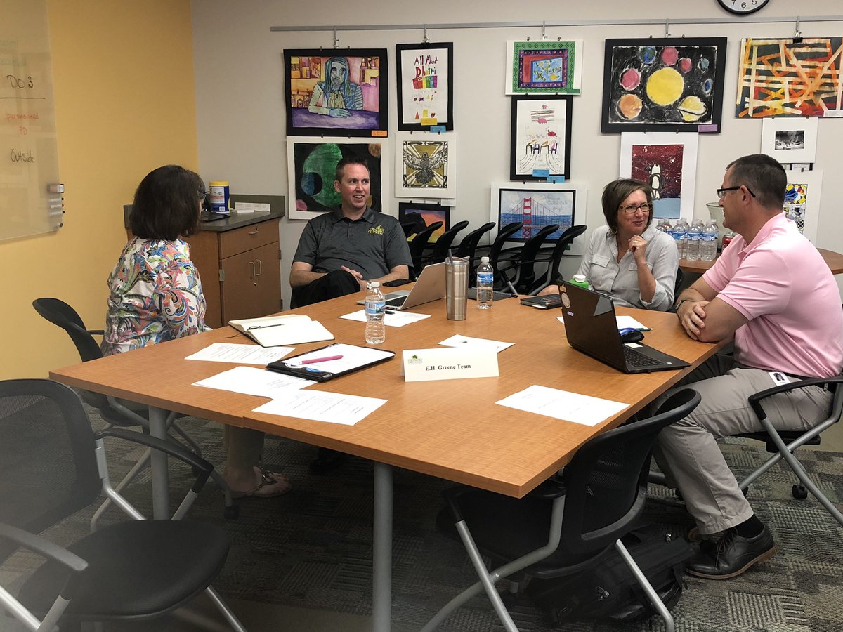 KelWegs's tweet photo. Processing our reflections edcamp-style. What do YOU want to discuss? What meets YOUR needs as a learner? #RuleOfTwoFeet #SycamoreStrong @SycamoreSchools https://t.co/aTEL0lydEW