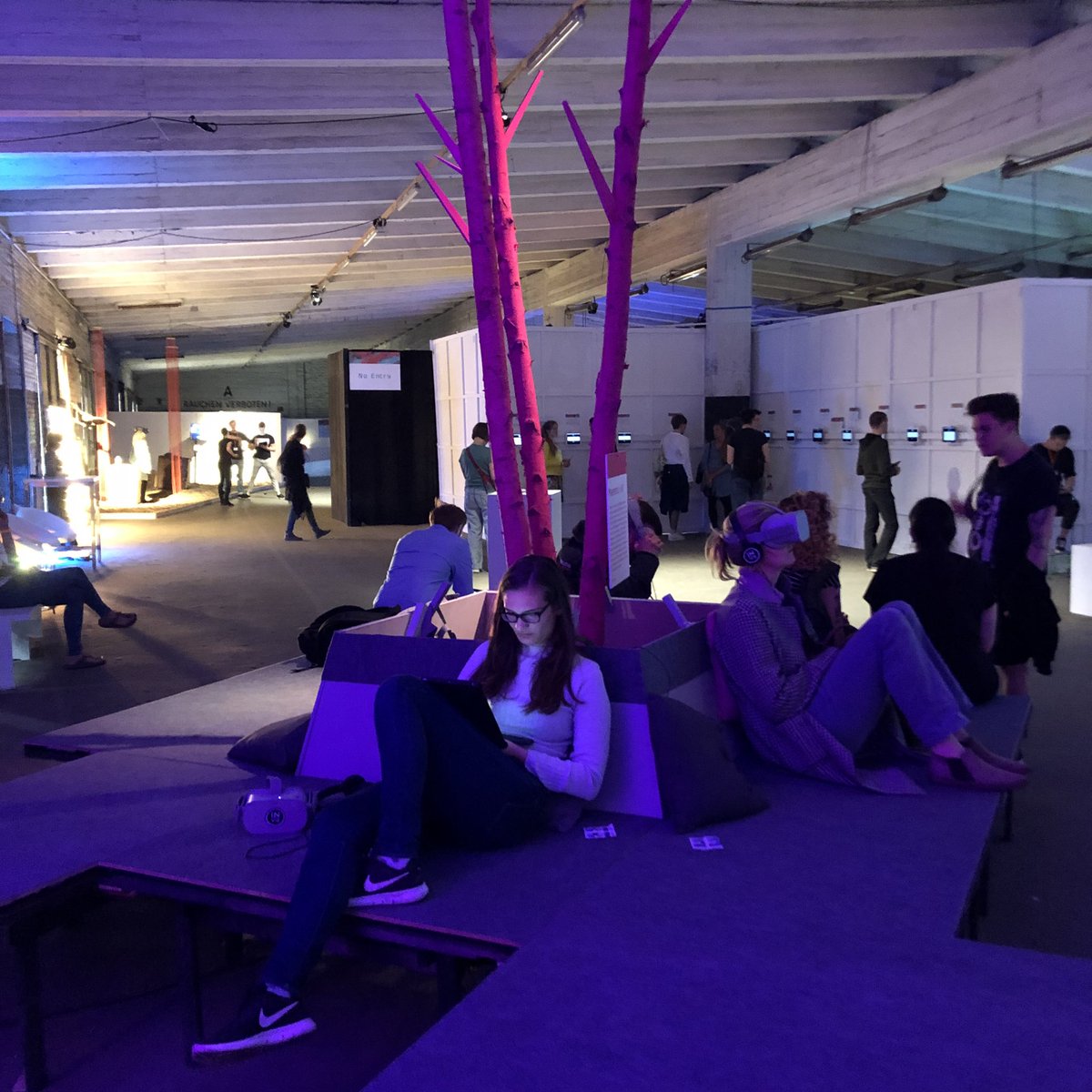Impressions of #VRHAM2019 - Noch diese Woche in #Hamburg im Oberhafenquartier! <a href="/vrhamfestival/">VRHAM!</a> <a href="/ZEITstiftung/">ZEIT STIFTUNG BUCERIUS</a>