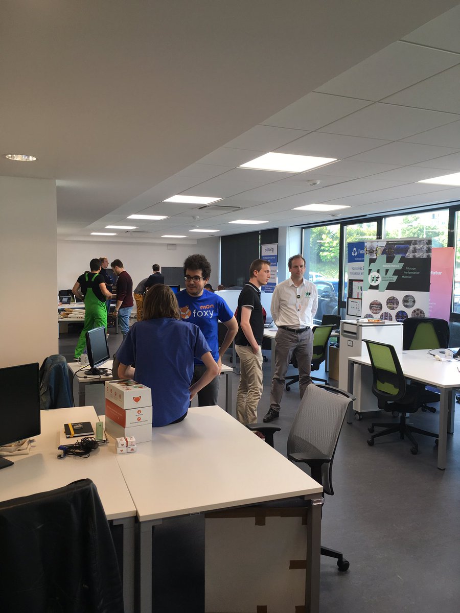 VillagebyCA_LOR's tweet photo. Les 14 #startups du #VillagebyCA #Lorraine présentent leurs solutions aux invités #BonAnnivleVillage https://t.co/MpcNFP2wim