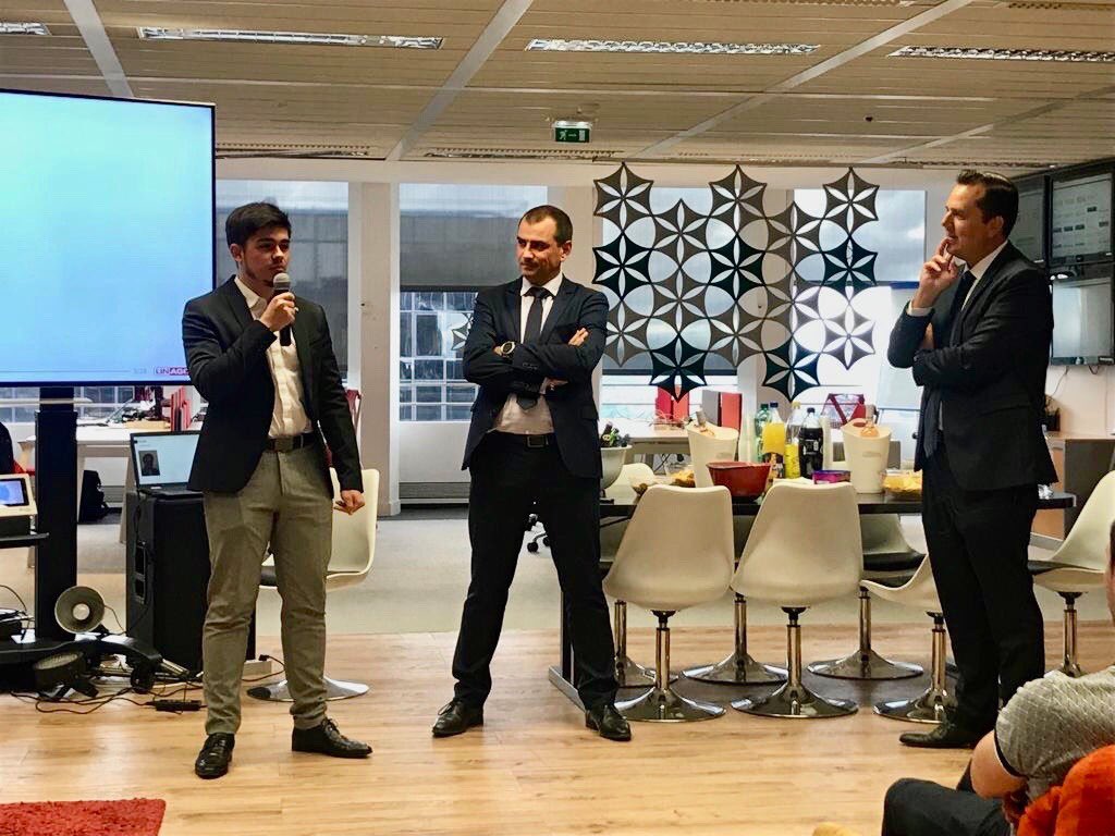 linagora's tweet photo. De nouveaux arrivants, de nouveaux projets, et un moment de partage au #PointCollab du mois de juin !
#TeamWork #3emeVoieNumérique #OpenSource https://t.co/mXypsv3FQb