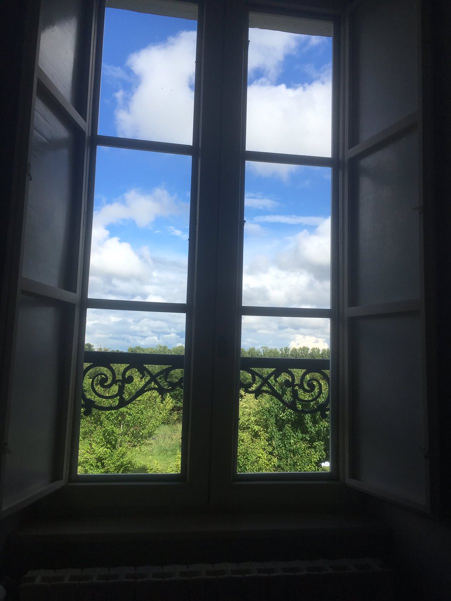 mae_mareike's tweet photo. Zwischenstopp in einem ehemaligen Pfarrhaus #urlaub #familienzeit #diegutenDinge https://t.co/S86RIAqfSF