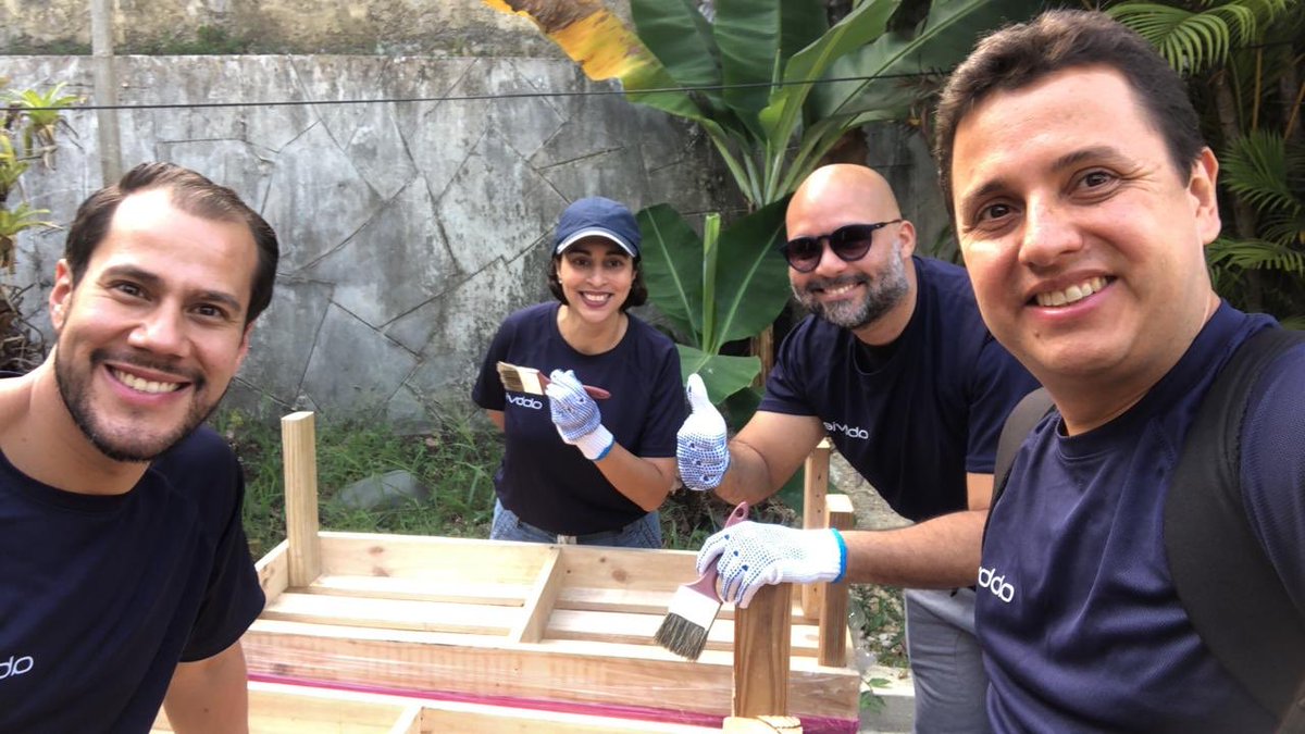 scarlettalvara2's tweet photo. En Colombia, Peru, Guatemala, Trinidad, Costa Rica, Jamaica, Panama y República Dominicana juntos en #AbbVieGivesBack #SemanadelasPosibilidades2019 https://t.co/LzvT6fC9GY