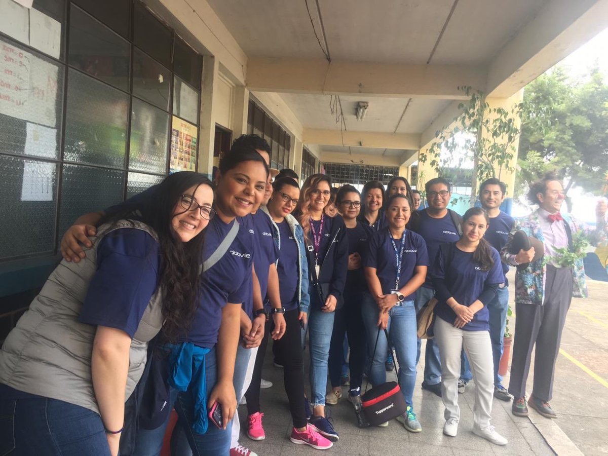 scarlettalvara2's tweet photo. En Colombia, Peru, Guatemala, Trinidad, Costa Rica, Jamaica, Panama y República Dominicana juntos en #AbbVieGivesBack #SemanadelasPosibilidades2019 https://t.co/LzvT6fC9GY