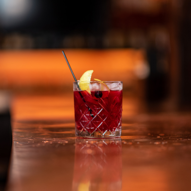 USPHRestaurant's tweet photo. The work week is halfway over &amp; you need a cocktail! Stop by for happy hour at Union Street Public House- Monday through Friday, 3-7pm. https://t.co/1w7a2de7VT