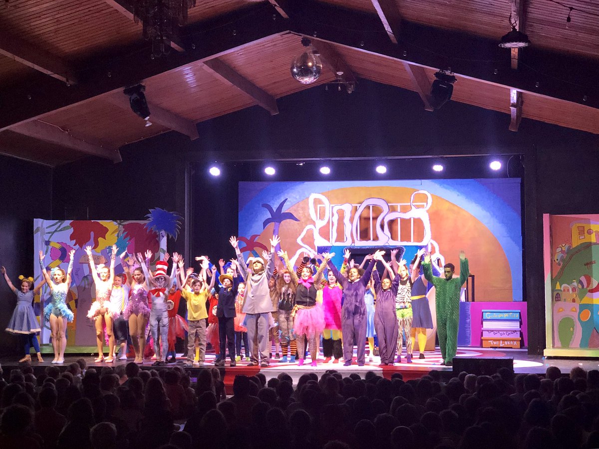 mrszaccsclass's tweet photo. Amazing first performance of Seussical the Musical by the Suzuki Players today! One down, four more to go! Especially proud of our littlest actor, Kate from 3Z. @DrDSuzukiSchool https://t.co/AkV8UOGWN3