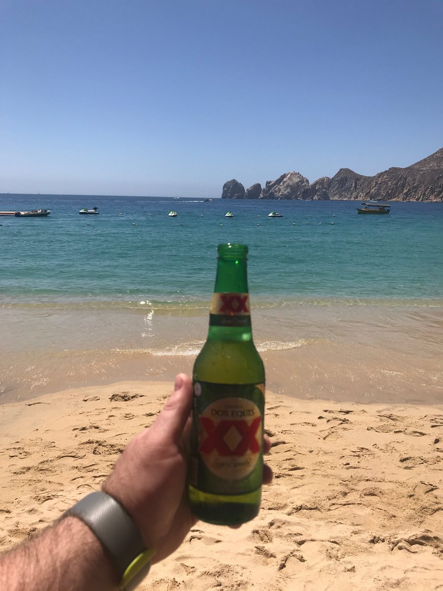 AzMidnight6's tweet image. Beach life! Cabo vacation! #singlelife #beach #vacation #beer #ocean