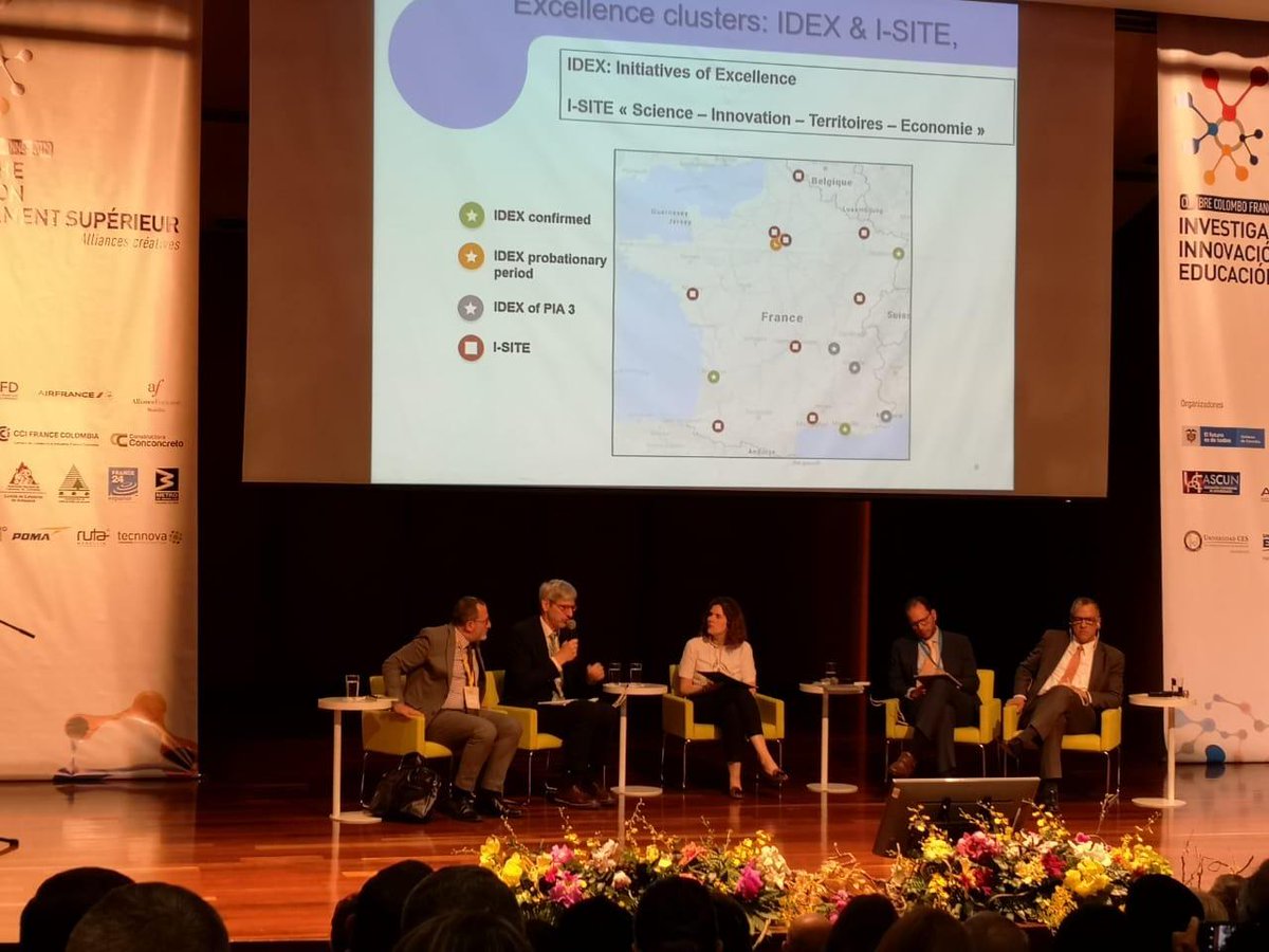 EAFIT's tweet photo. "Nosotros estamos convencidos que en un mundo con tantas exigencias educativas de innovación e investigación, debemos adaptarnos, los estudiantes ya no requieren lo mismo que los de años anteriores", expresa Denis Despréaux, director de Relaciones Internacionales del MESRI https://t.co/8e6LyQ3wWN
