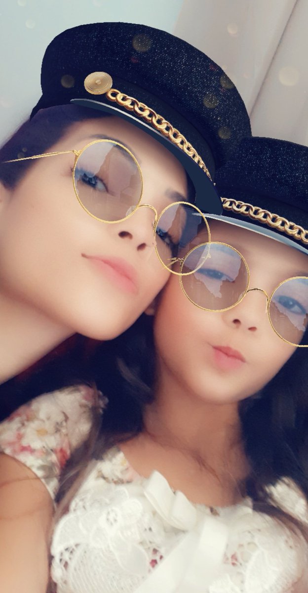 KamillaJoycee's tweet photo. GRAÇAS A DEUS 
Tenho vc na minha vida, na vdd vc é minha vida todinha ❤❤❤
#Kemilly https://t.co/ZXHgTdH6sG