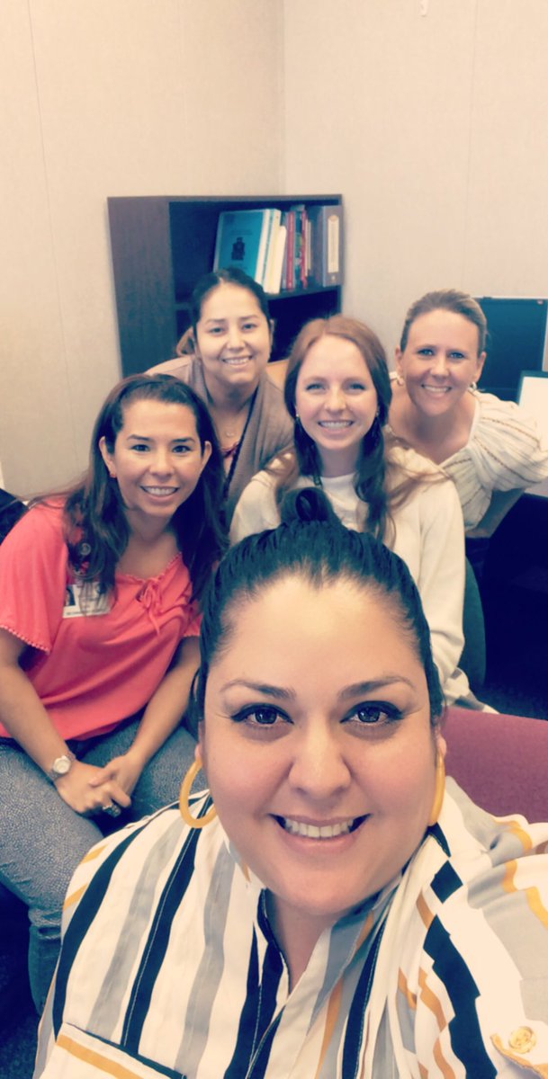 Joycetovar4's tweet image. Selfie time! #Spanish2TechnologyTeam #BlendingLearning #SummerWorking #AmazingCollegues #WeAreTeachers @ClaudiaDebetta @Maestra_Cutshal @SraAguilarCFISD @OHamiltonMS @CFISDLOTE @SpillaneMS @SmithMS_CFISD @CypressParkHS
