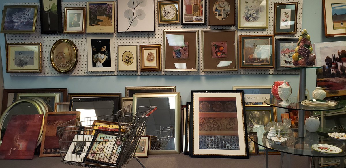 ReStoreTN's tweet photo. FLASH SALE!!! 75% off all home decor. Friday and Saturday, June 14 &amp; 15 only. https://t.co/R8heyn8rLO