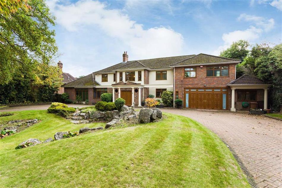 Statonsllp's tweet image. Situated in one of the area's most prestigious addresses is this substantial  #fivebedroom #detachedhome set behind a gated entrance with a carriage driveway and grounds extending to circa an acre. For more information please follow the link below bit.ly/2Kf64EA