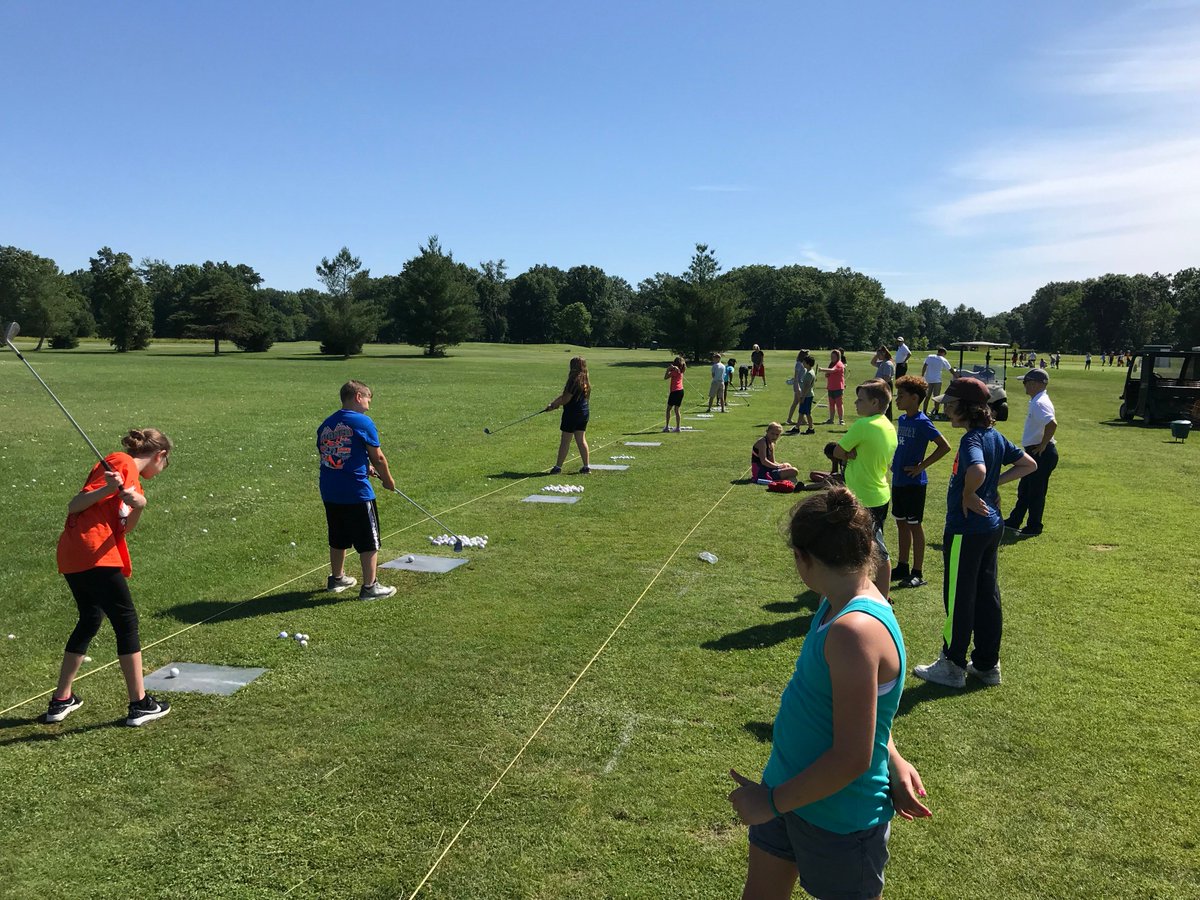 CvilleParks's tweet photo. A great day at @WoodedViewGC Golf Course today for our Summer Explorers. We hit the driving range, played some putt putt, and enjoyed a picnic lunch on the patio. What a great day! https://t.co/I5edbnQWqu
