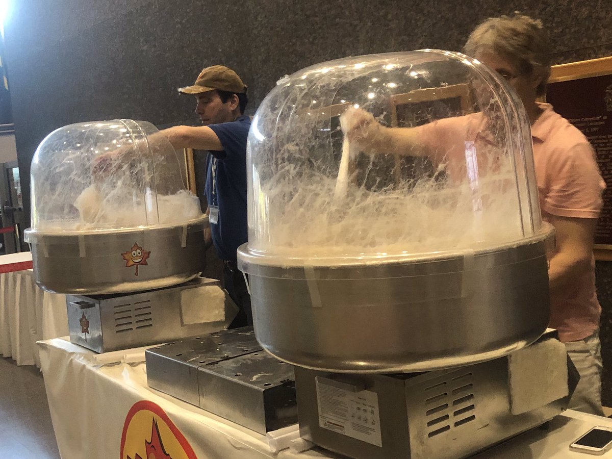 KerryGAC's tweet photo. Feeling appreciated 🇨🇦 Happy National Public Service Week 2019 to all my colleagues Federal Public Service across Canada💕 water bottle and stainless steel straw help with my sustainable goals and cotton candy helps the soul😁 #NationalPublicServiceWeek #canadianpublicservice https://t.co/9aLSclEE4q