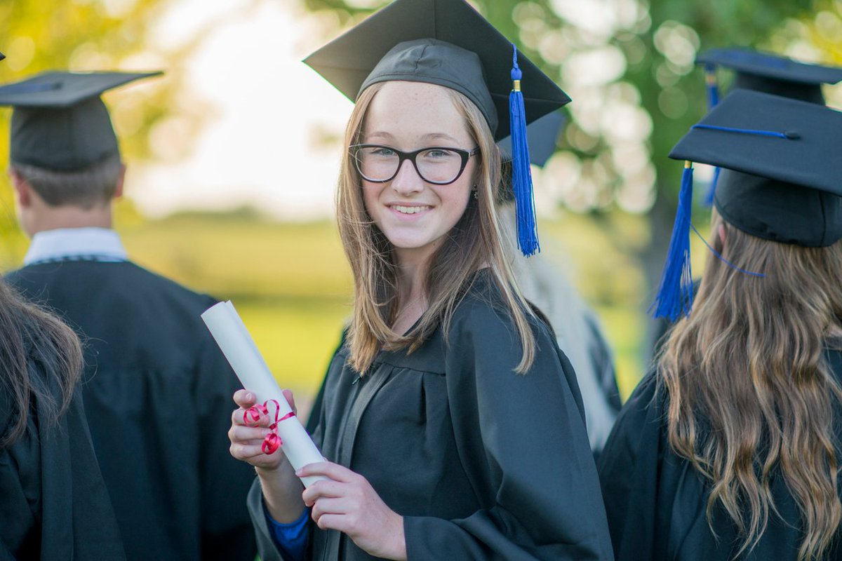 Calling all high school grads! We are currently accepting applications for our summer EMT-Certification Courses! Both day and night classes available! Register here, bit.ly/2JknleP. #EMT #EliteAmbulance