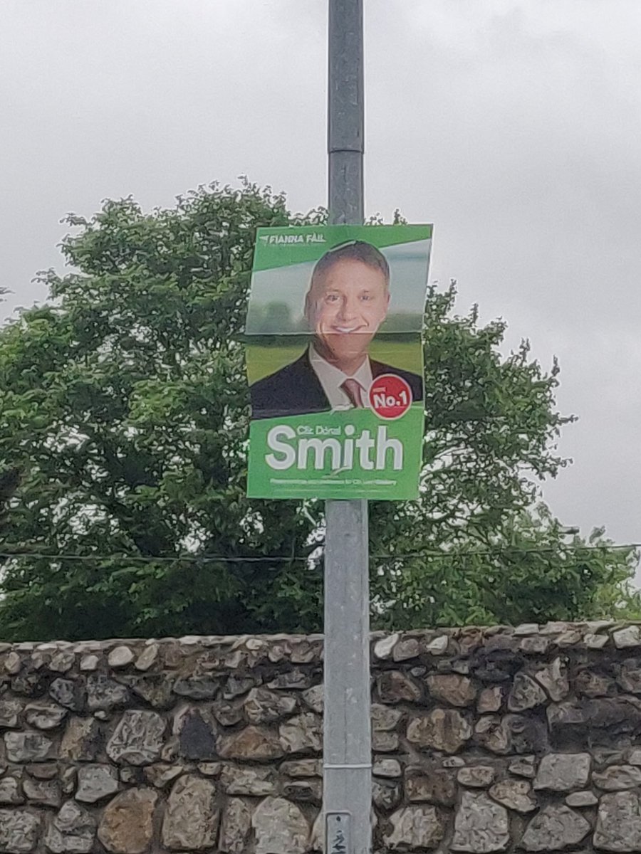Yddil's tweet photo. @DonalSmithCllr C'mon Donal, get your posters down. Saw yours this evening in Sandyford. https://t.co/HRMKLkzsCM