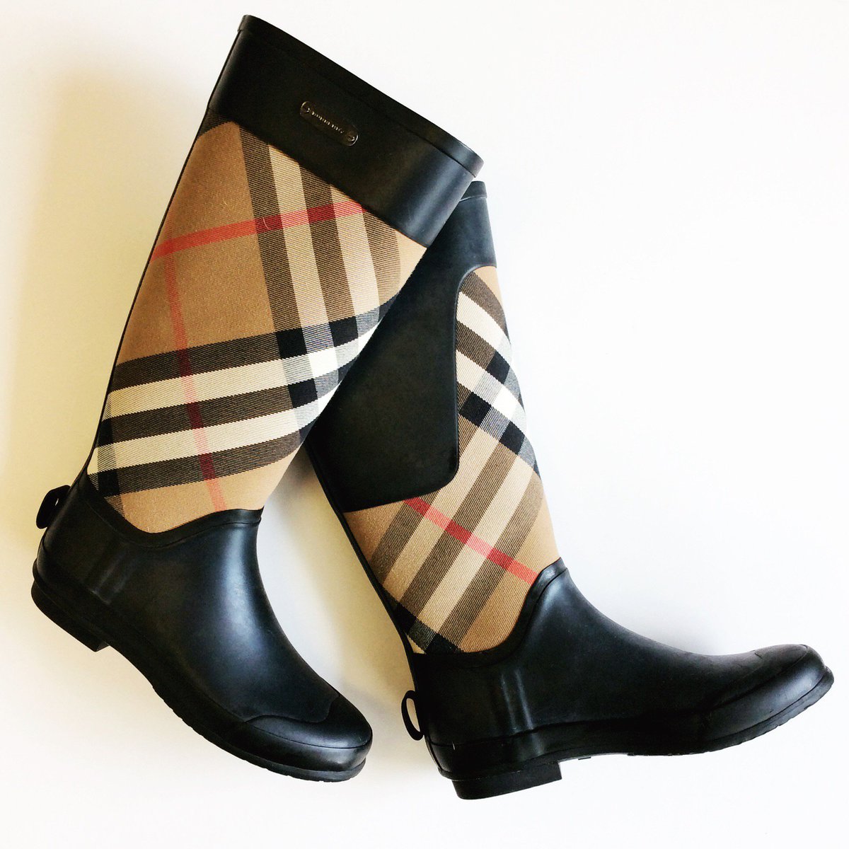 CEconsignment's tweet photo. #Burberry #RainBoots 3Boots | Size 7.5/8 | $215! DM or Call for more info (781)449-2500. #Entrupy #Authentic  #Love #ShopLocal #DesignerDeals #Luxury #OOTD #WhatToWear #InstaStyle #DesignerForLess #PhotoOfTheDay #ShopSmall https://t.co/HuVZvj2n5o